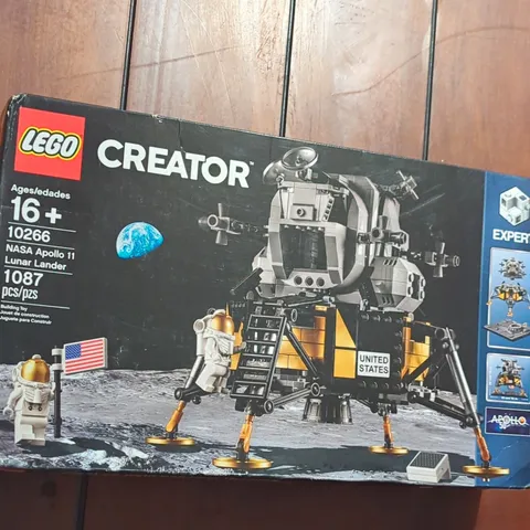 LEGO NASA Apollo 11 Lunar Lander 10266 Creator Space 1087 pcs