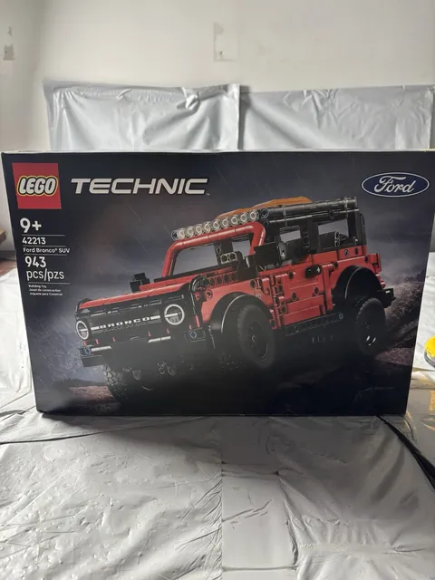 LEGO 42213 Technic Ford Bronco