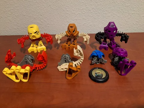 2001 LEGO Bionicle McDonalds Tohunga Matoran Lot Jala Huki Onepu, 1 Disc & Parts