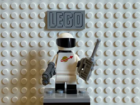 LEGO Space Astronaut Minifigure - White with Black Visor Helmet, Air Tanks