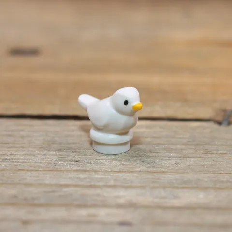 LEGO White Bird Small with Black Eyes Animal Minifigure 41835pb01
