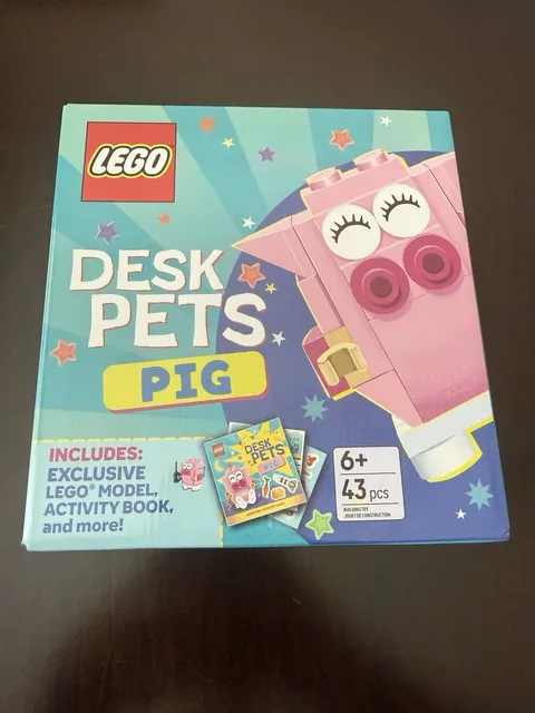 LEGO Desk Pets PIG 43pcs BRAND NEW SEALED Activity Book & Stickers