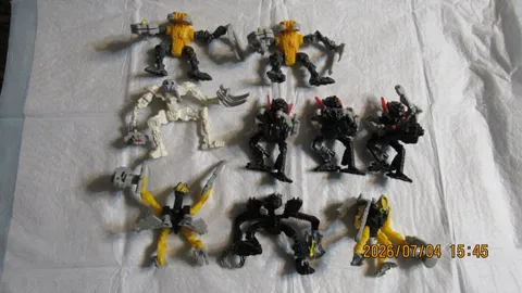 Lot of 9 Lego Bionicle Bohrok Va Figures Mixed Colors 2002 Robots