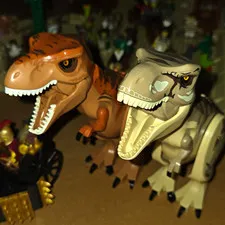 LEGO Jurasic Park T-Rex Dinosaur Lot qnty 2