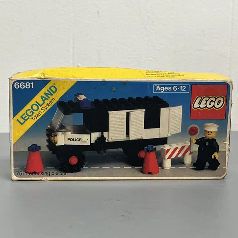 LEGO Police Van 6681 Vintage Town Set Factory Sealed *RARE*