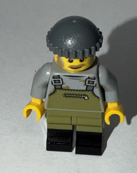 FISHERMAN IDEA031 Lego IDEAS Minifigure From Set 21310 MINT/NM READ