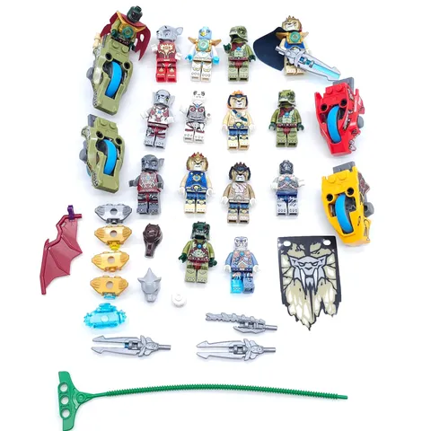 15 Lego Legends of Chima Minifigures Lot w/Accessories Mini Figs