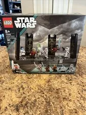 New Sealed LEGO Star Wars: Ahsoka Tano's Duel on Peridea (75385) Retired