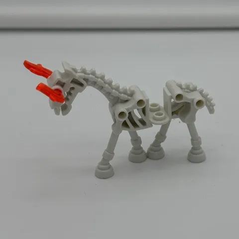 Lego Skeleton Horse 59228 Glows in The Dark and includes Flames