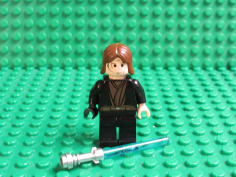 LEGO Star Wars minifigure Anakin Skywalker sw0120 black hand 7256, 7283 BH16