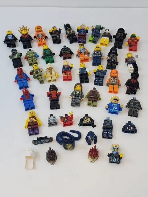 Large Vintage LEGO Star Wars Ninjago Super Hero  Etc. Minifigure Bulk Lot