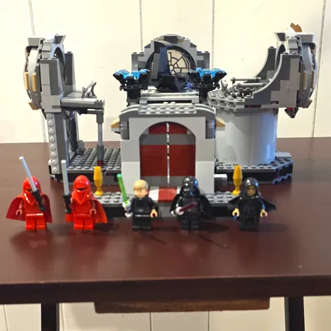 LEGO Star Wars Death Star Final Duel 75093 w/ Minifigures See Disc.