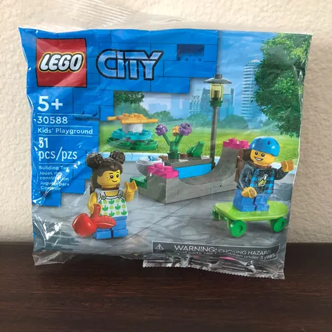 Lego New City Kids Playground 30588 Set Building 51pc