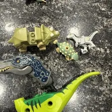 Lego Dinosaur Jurassic World Lot Of Assorted Parts & Pieces Dinosaurs