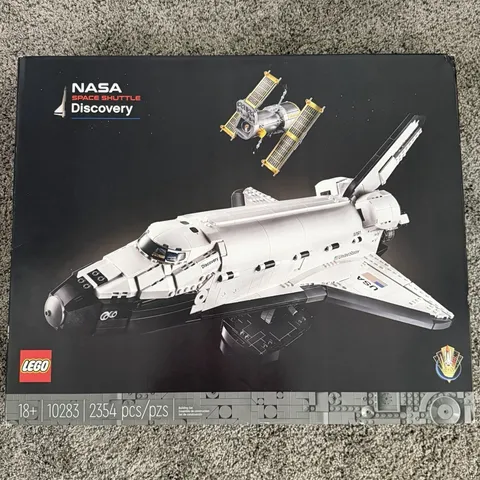 LEGO Icons NASA Space Shuttle Discovery 10283 Set 2354 pcs 18+ Box