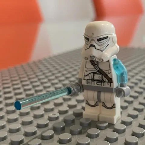 LEGO Star Wars Jek-14 Minifigure 75018 with Helmet & lightsaber