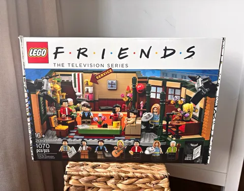 LEGO Ideas FRIENDS Central Perk 21319 1070pcs Complete Set Light 16+
