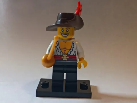 New LEGO CMF Series 12 Minifigure Swashbuckler Musketeer (col12-13 col191) 71007