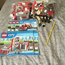 LEGO City 60110 Fire Station complete w/ Instructions, 919 pcs, No Box