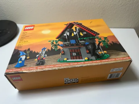 LEGO Majisto’s Magical Workshop (40601) Limited Edition Set Sealed GWP
