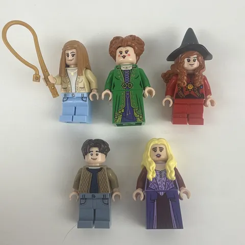LEGO Disney Hocus Pocus Minifigure Lot Sanderson Sisters Halloween Witch Bundle