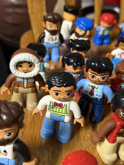 🔥 Lego Duplo Lot of 12 Random Figures some potentially worth over $5 a piece 🔥