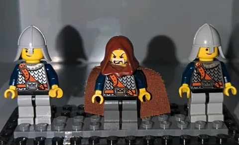 LEGO Fantasy Era Crown Bishop (Chess Piece) And 2 Crown Knight Guard Minifigures