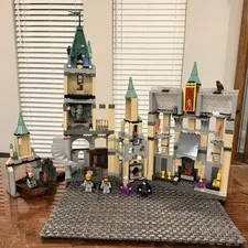 LEGO 4709 - Hogwarts Castle - Harry Potter- w/Instructions - No Box - READ NOTES