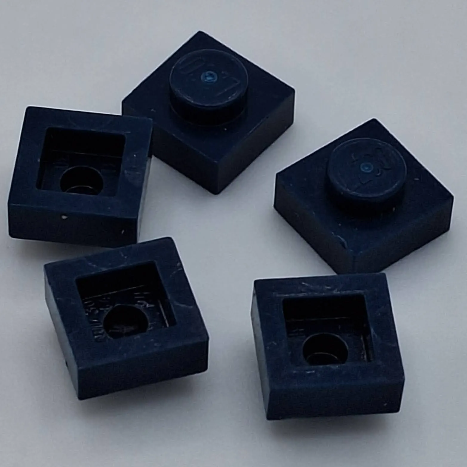 Lego - 5 Basic Dark Blue 1 x 1 Stud Plates 3024