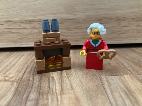 Lego mrs clause minifigure