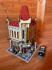 LEGO Creator Expert Modular Buildings Palace Cinema 10232 Used Retired Comp