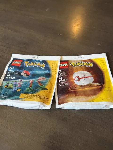 Lego Pokémon Bundle: Premier Ball 30729 & Trainer Supplies 30730