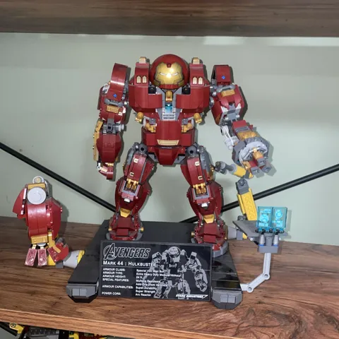 LEGO Marvel: The Hulkbuster: Ultron Edition (76105) Retired