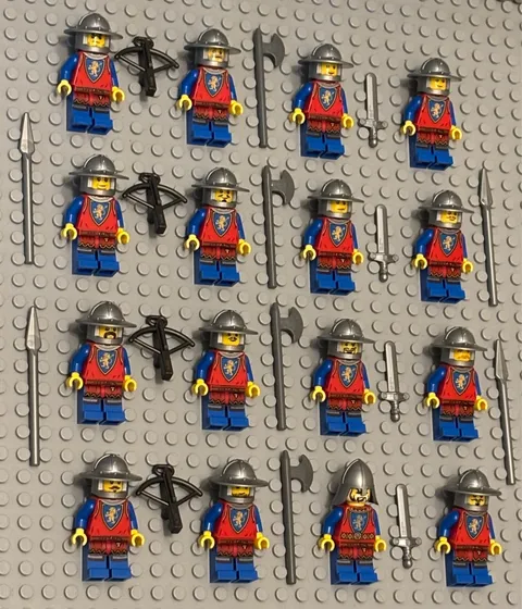 LEGO Lion Knight 16 Minifigures Lot Army Builder Castle Knights Warrior Guys NEW