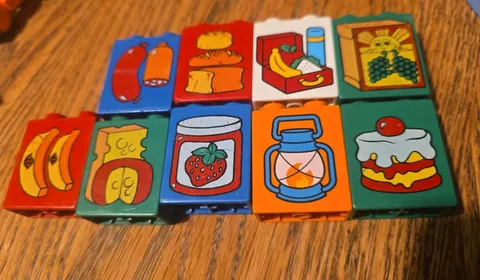 9 Lego Duplo Specialty Picture Bricks Blocks Food Camp Lantern Lunchbox D3