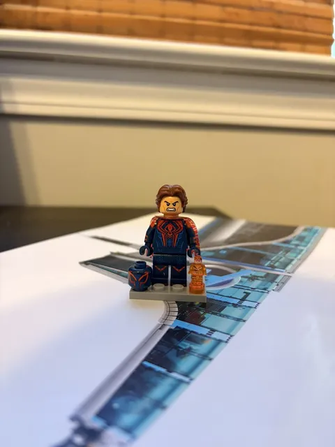 LEGO Miguel O’Hara / Spider-Man Minifigure 71050 Spider-Verse colspi05 Rare!