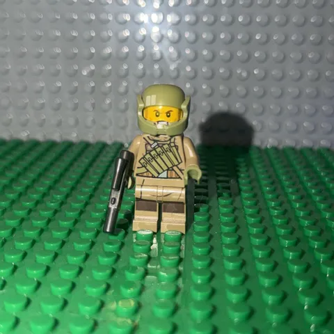 LEGO Star Wars Resistance Trooper SW0892 Minifigure Blaster 75202 Green Helmet