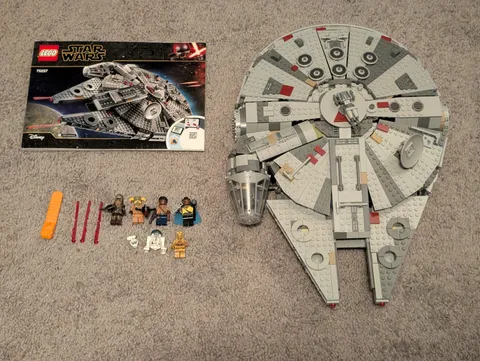LEGO Star Wars: Millennium Falcon (75257)