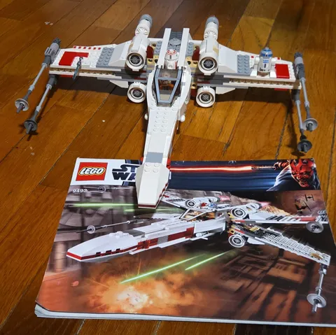 Lego 9493 - X-Wing Starfighter - 560 Pieces - 100%Complete With Mini Figs