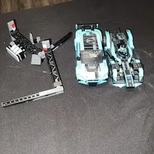 LEGO SPEED CHAMPIONS: Formula E Panasonic Jaguar Racing Gen2 Car & Jaguar I-Pace