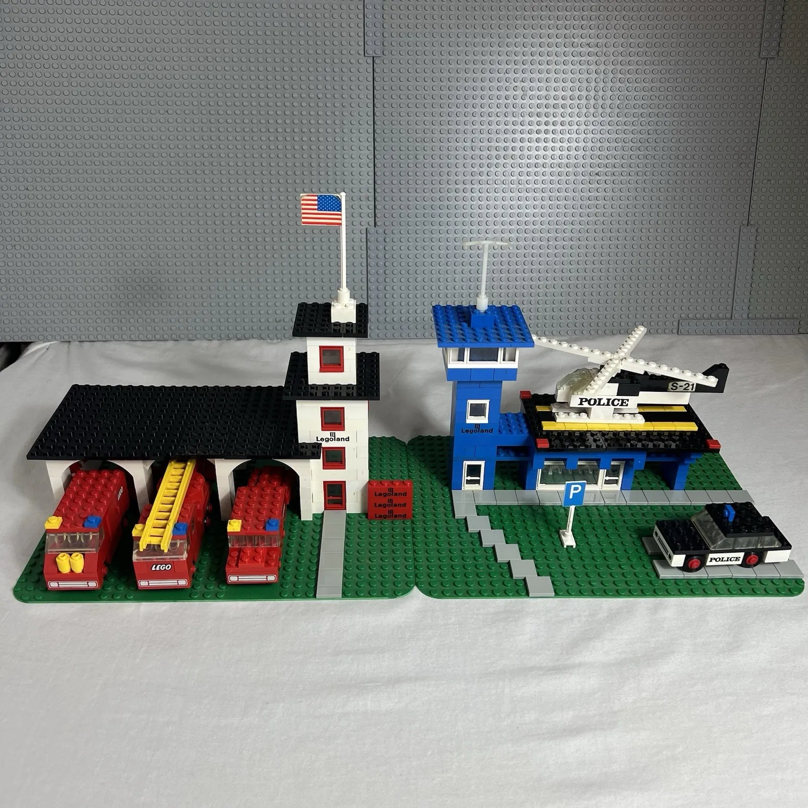 LEGO 570 Fire House 99% & 560 Police Heliport 99% Complete READ