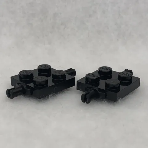 LEGO 4600 Black Plate, Modified 2 x 2 with Wheels Holder (x2)