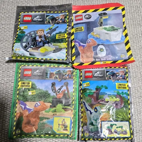 4 LEGO Jurassic World Bag Sets:  122220, 122401, 122326, 122217