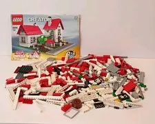 Replacement Parts LEGO Creator 4956 - 3 in 1 House 699/731 Pieces - 32 Missing