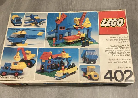 Vintage 1976 LEGO 402 Universal Building Set Complete w Figures Box Instructions