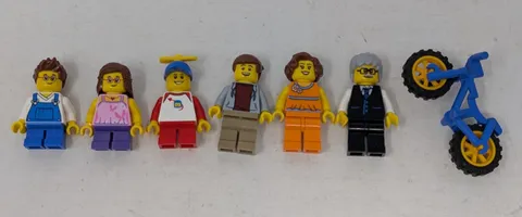 LEGO City Family: Mom, Dad, Daughter, 2 Son, Grandparent Minifigures  - Lot of 6