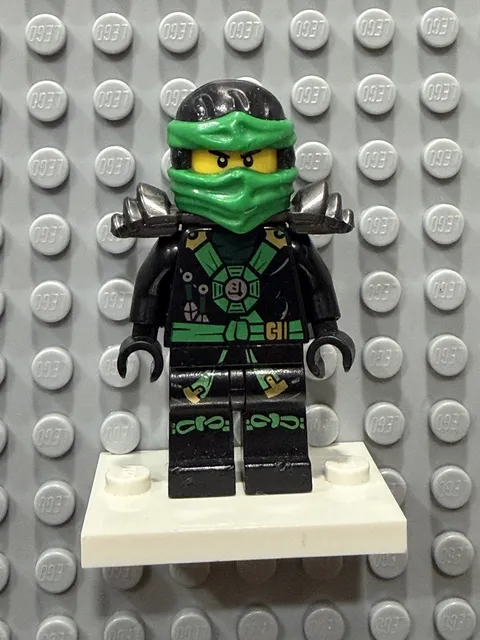 Lego Ninjago Deepstone Lloyd Read Description