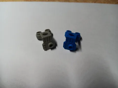 LEGO LOT 2 MINIFIGURE JET PACK STUD ON FRONT SPACE #4736 LIGHT GRAY BLUE