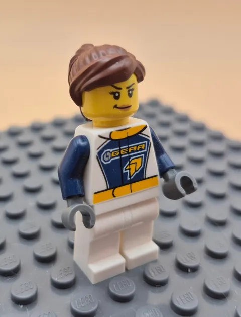 Lego Minifigure Figure Dragster Transport Truck Driver City 60151	cty0750
