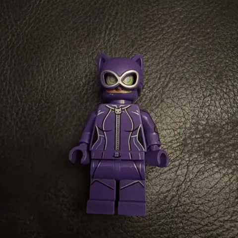LEGO Catwoman Minifigure sh330 DC Super Heroes Batman 70902 70923 Rare